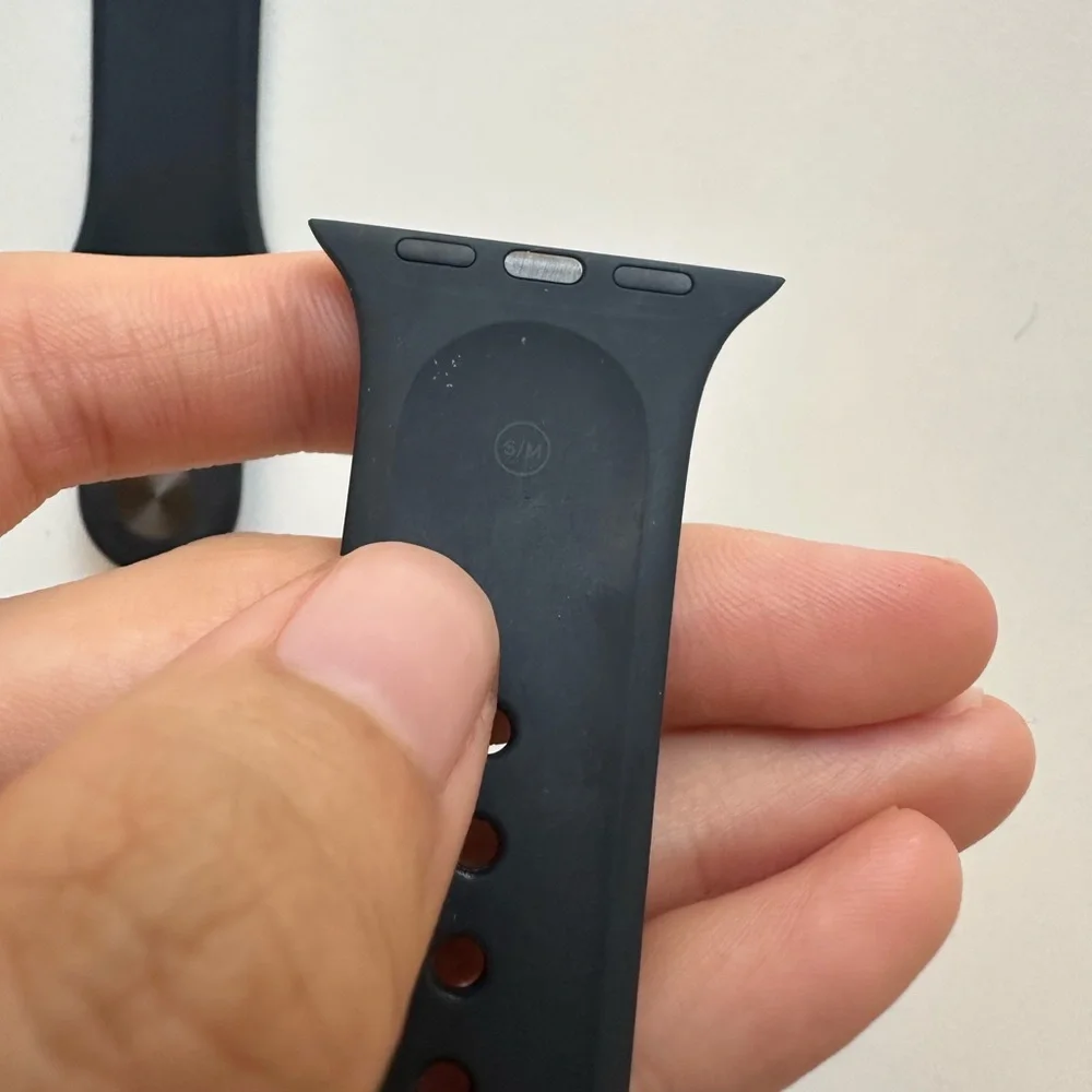 EUC - Apple Watch Sport Band Navy Blue Size S/M